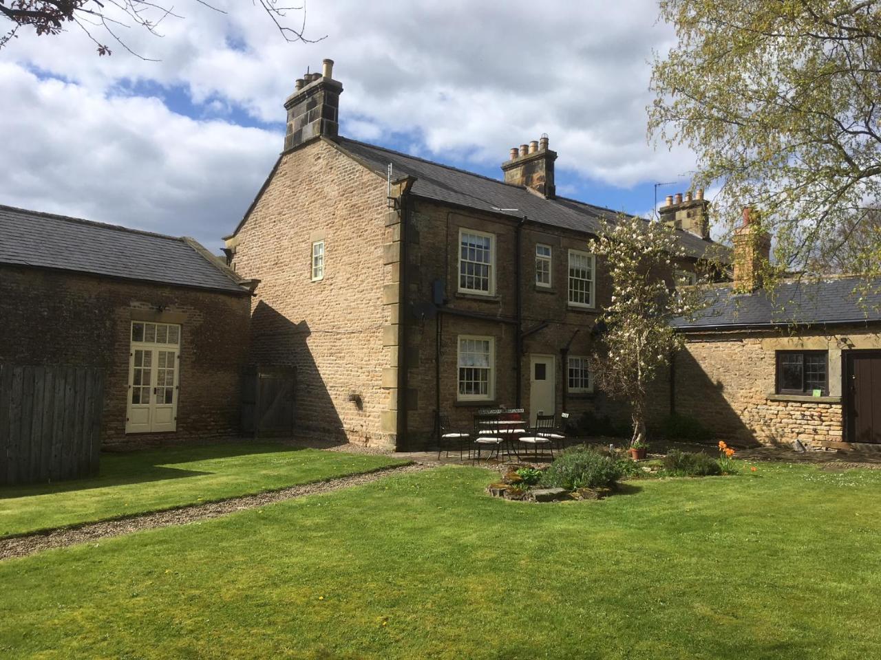 Downe Arms Country Inn 위캄 외부 사진